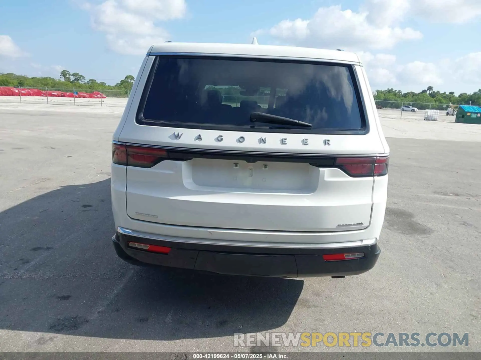 16 Photograph of a damaged car 1C4SJSBP6PS556999 JEEP WAGONEER L 2023