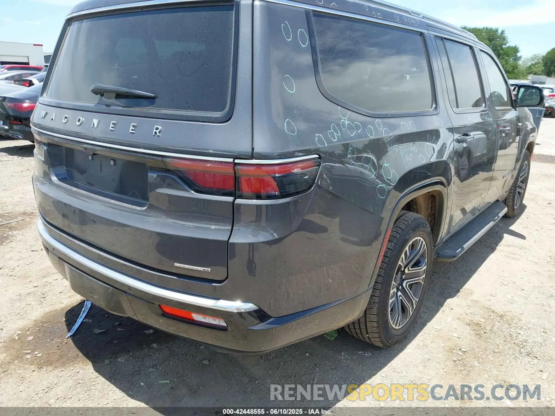 4 Photograph of a damaged car 1C4SJRBP2RS177770 JEEP WAGONEER L 2024