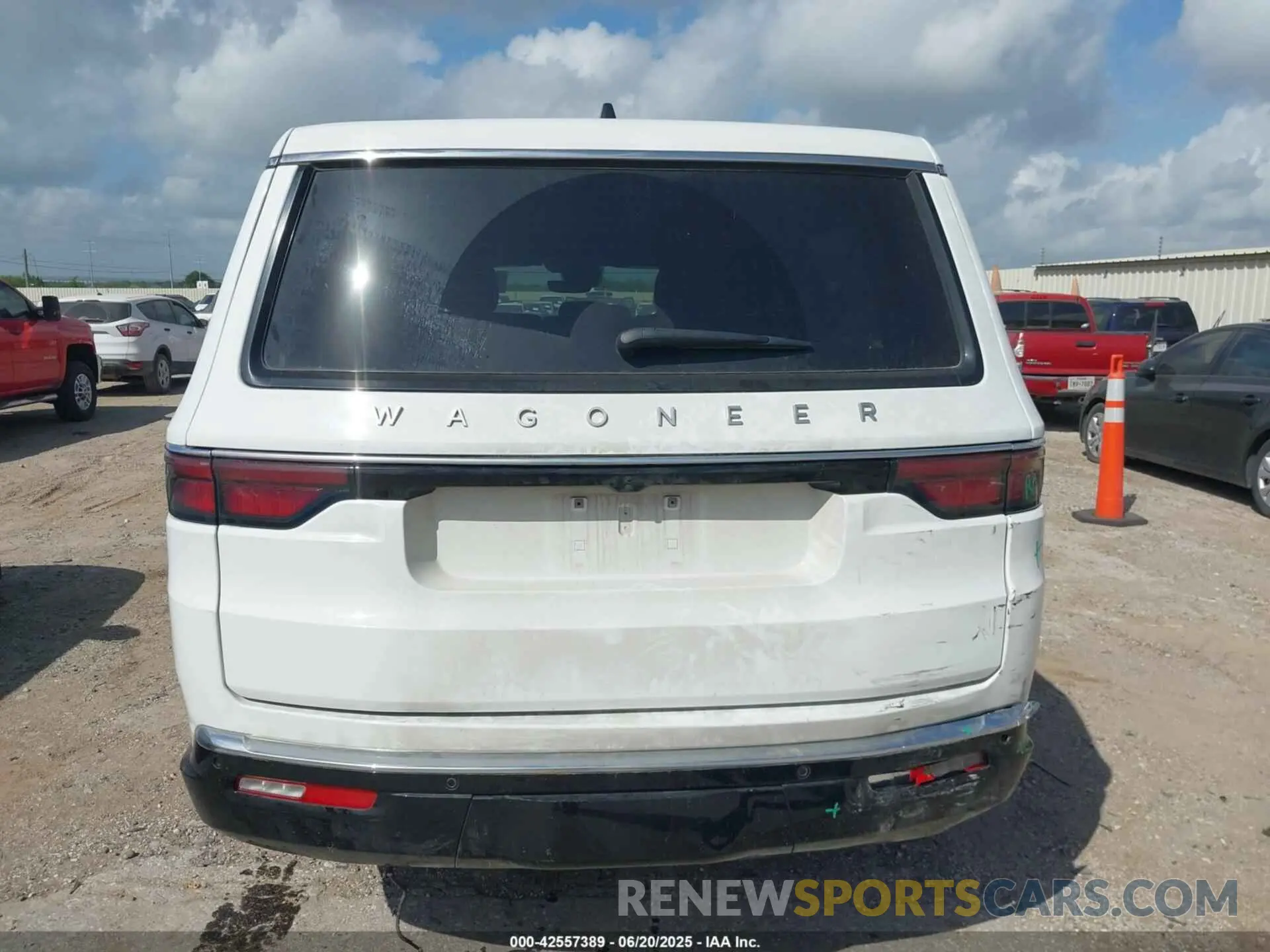 16 Photograph of a damaged car 1C4SJSAP9RS111581 JEEP WAGONEER L 2024