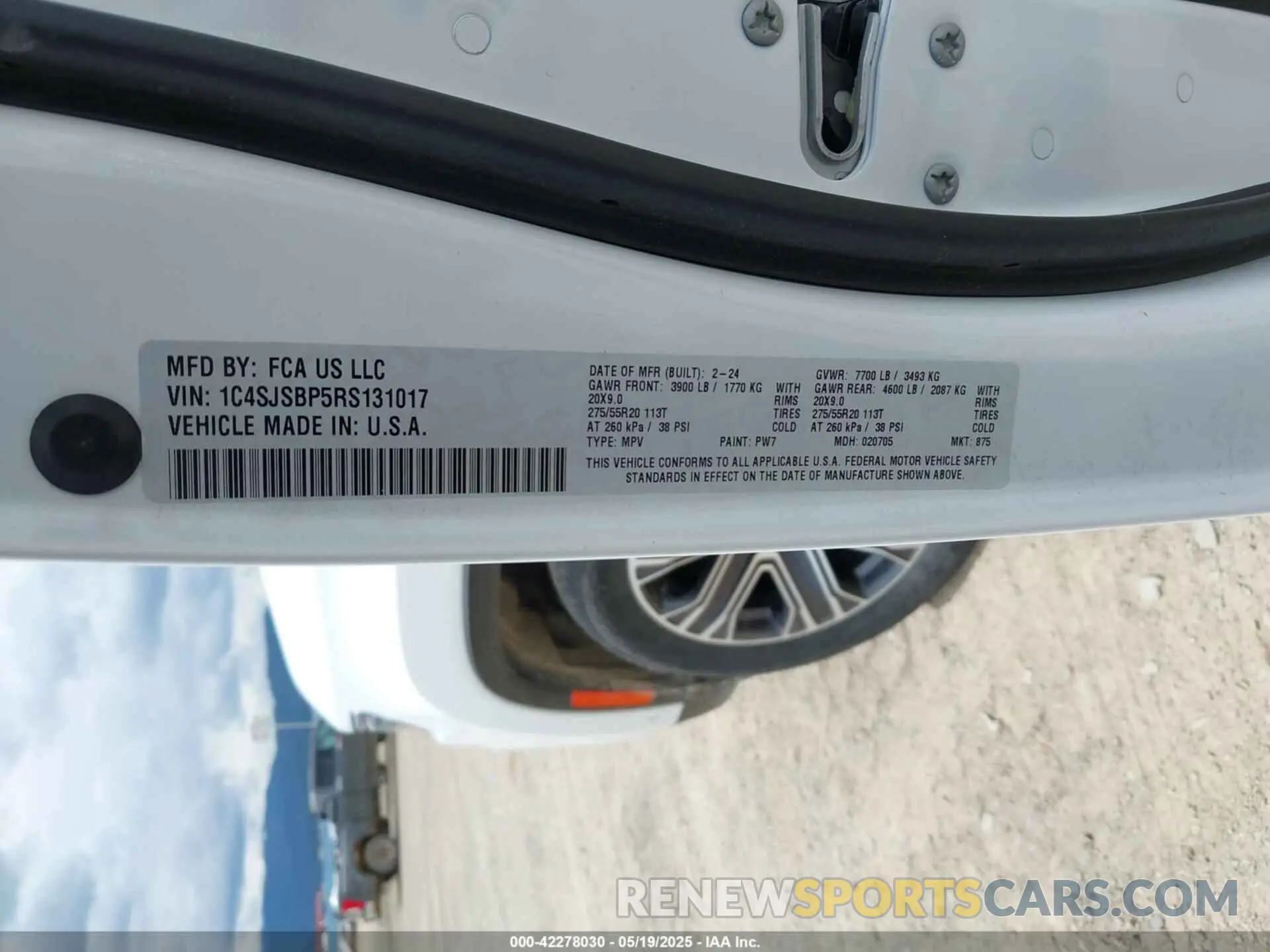 9 Photograph of a damaged car 1C4SJSBP5RS131017 JEEP WAGONEER L 2024