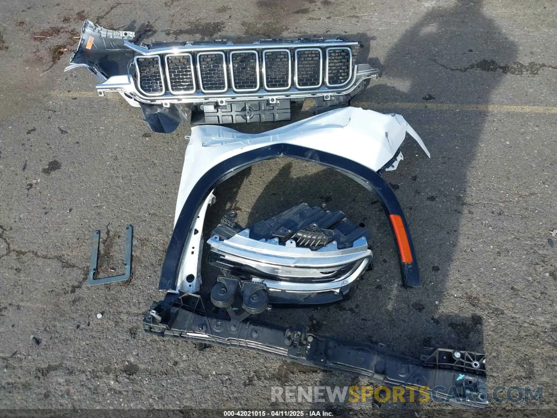11 Photograph of a damaged car 1C4SJSBP9RS175246 JEEP WAGONEER L 2024