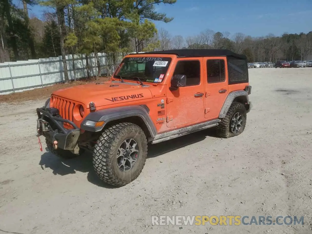 1 Photograph of a damaged car 1C4HJXDN9JW324495 JEEP WRANGLER 2018