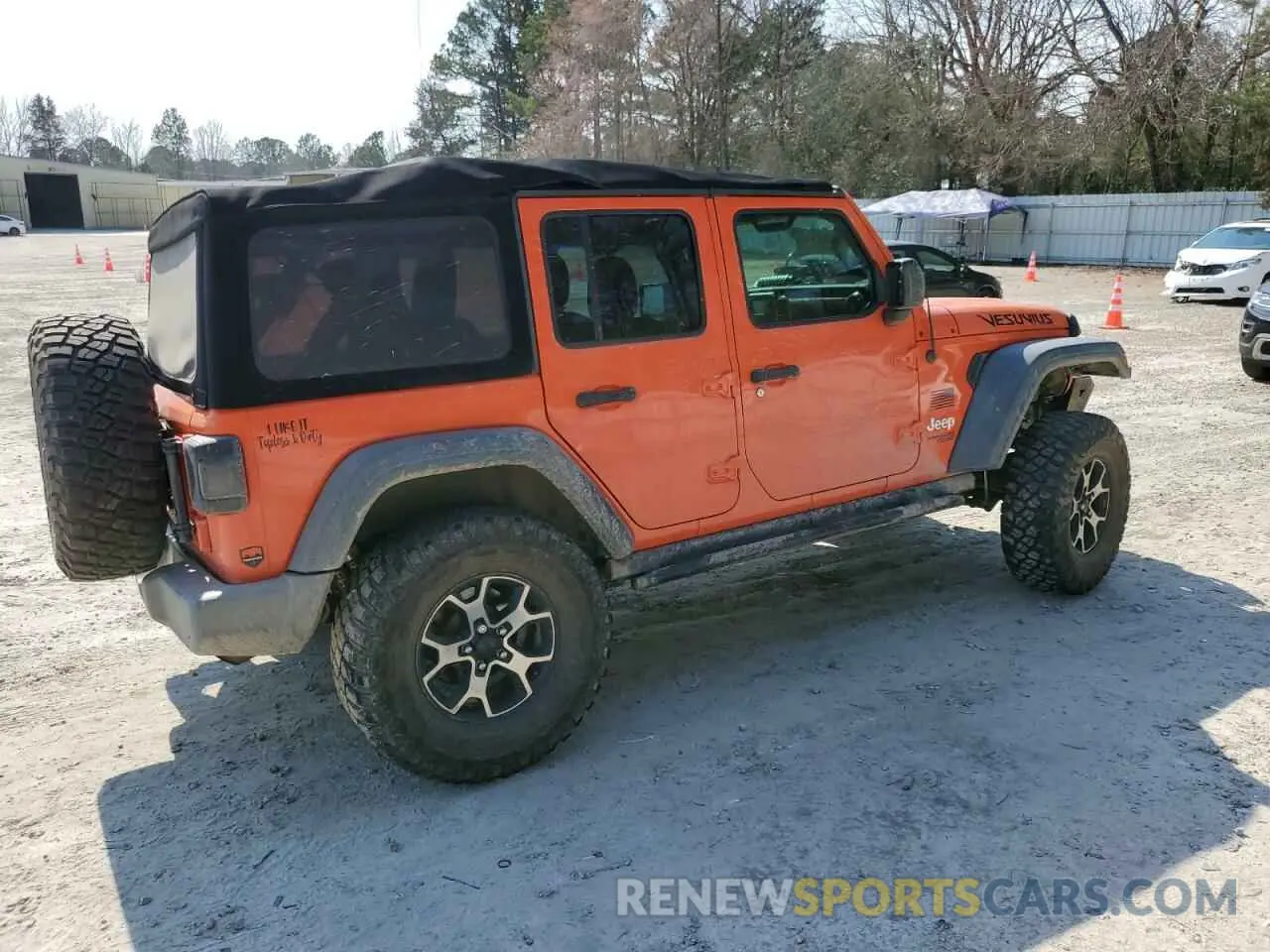 3 Photograph of a damaged car 1C4HJXDN9JW324495 JEEP WRANGLER 2018