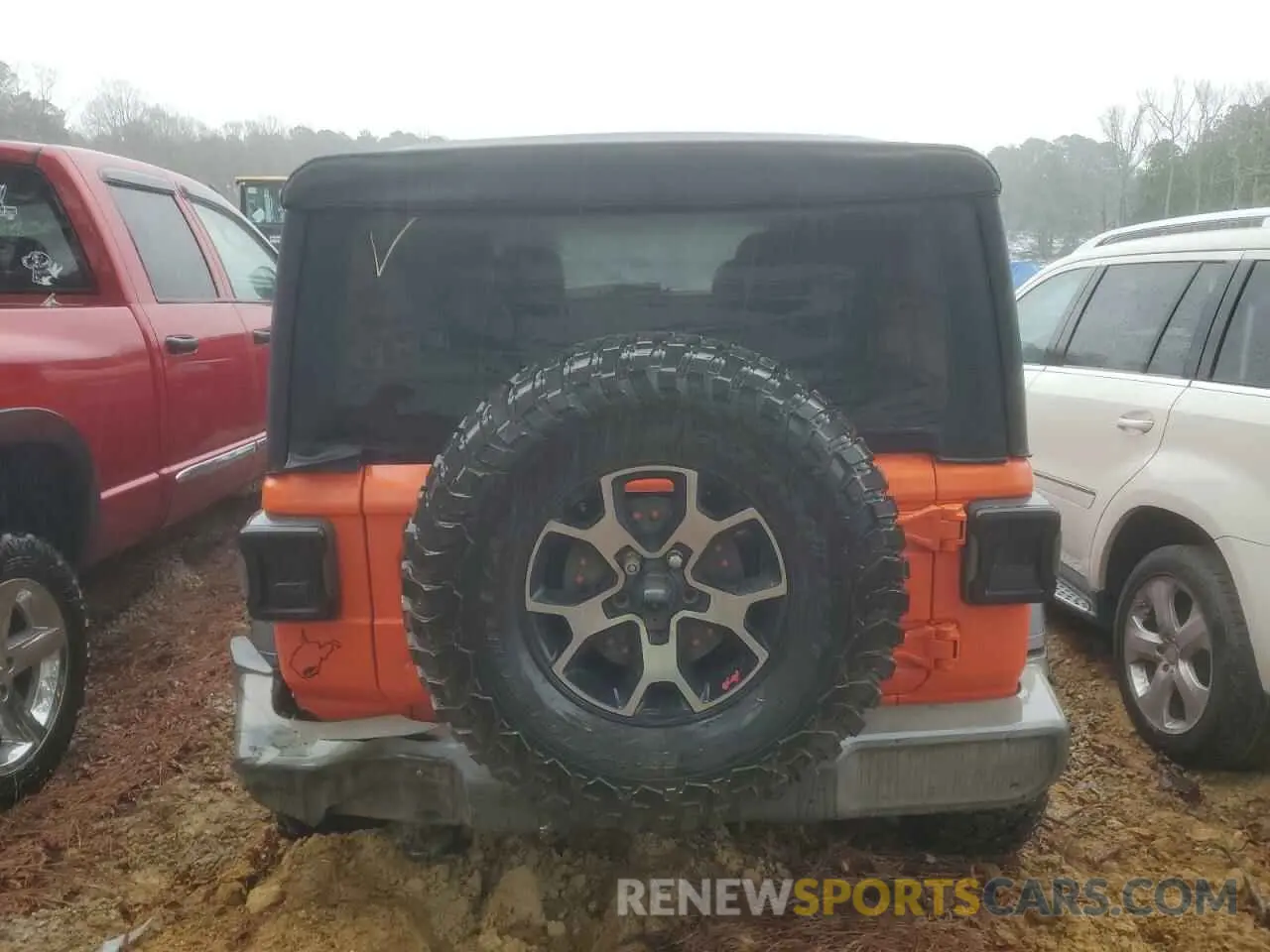 6 Photograph of a damaged car 1C4HJXDN9JW324495 JEEP WRANGLER 2018