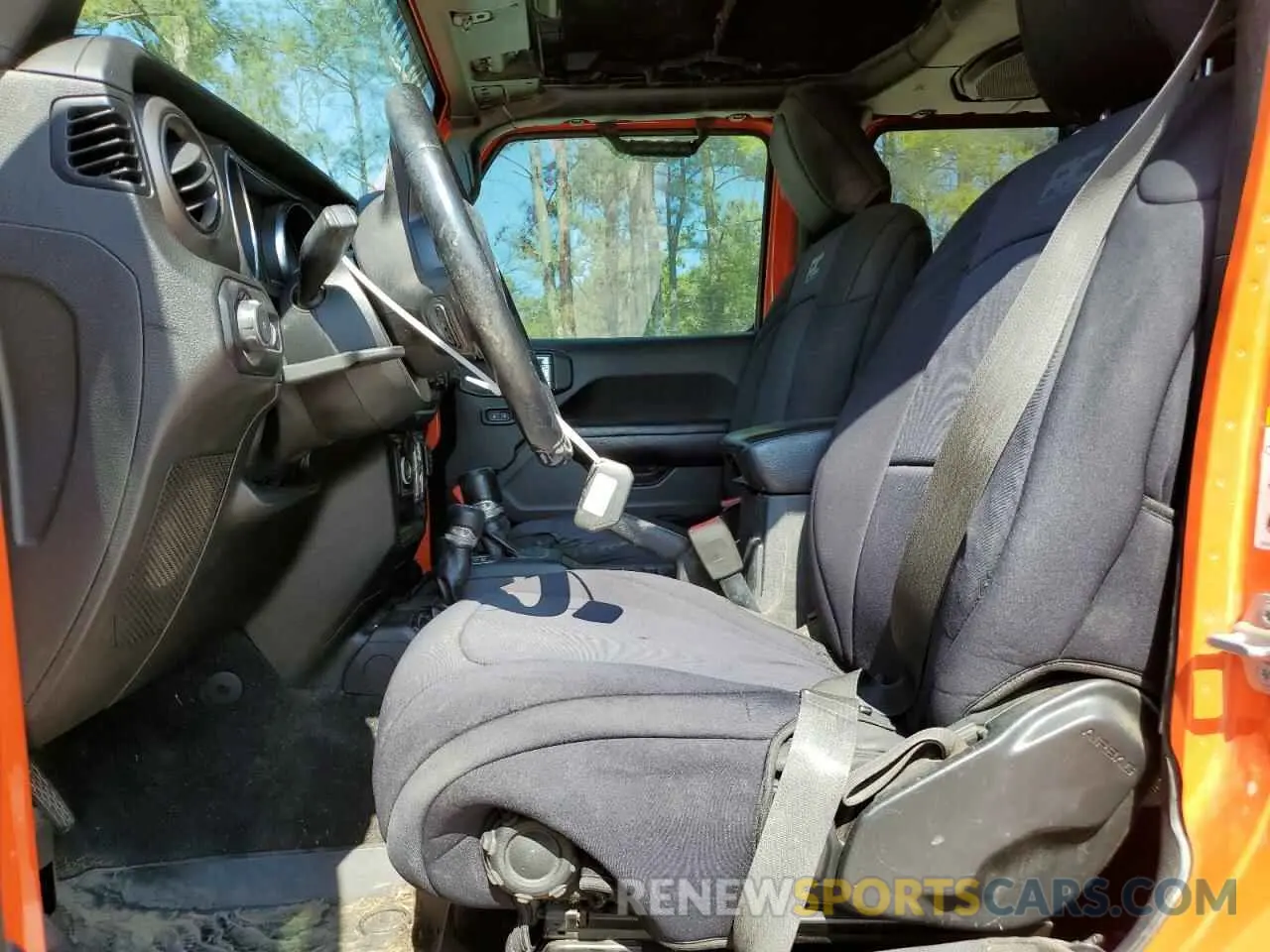 7 Photograph of a damaged car 1C4HJXDN9JW324495 JEEP WRANGLER 2018