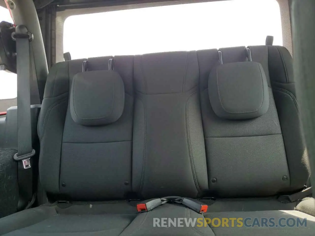 10 Photograph of a damaged car 1C4GJXAG1KW662461 JEEP WRANGLER 2019