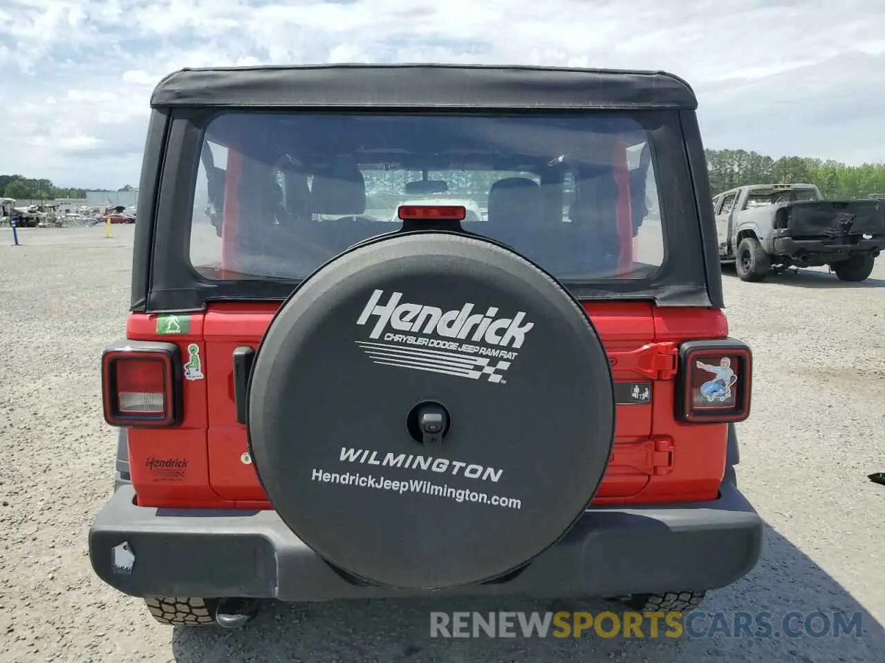 6 Photograph of a damaged car 1C4GJXAG1KW662461 JEEP WRANGLER 2019