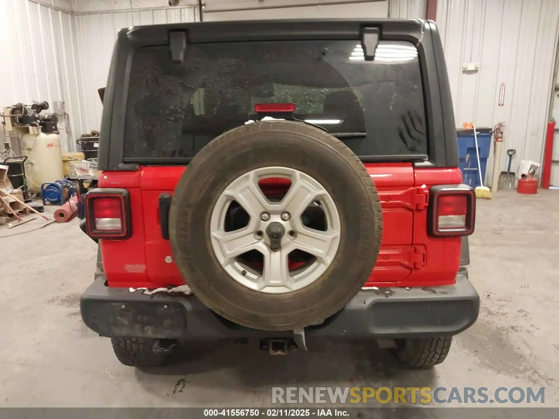 17 Photograph of a damaged car 1C4GJXAG4KW646013 JEEP WRANGLER 2019