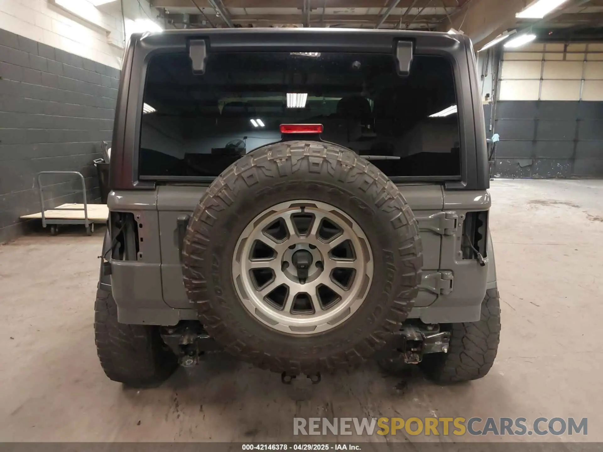17 Photograph of a damaged car 1C4GJXAN4KW545438 JEEP WRANGLER 2019
