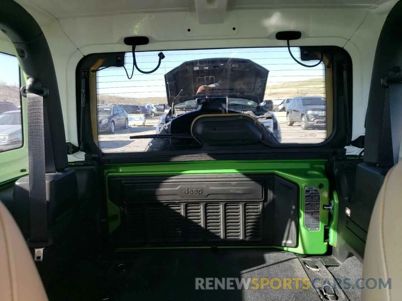 10 Photograph of a damaged car 1C4HJXCG8KW655699 JEEP WRANGLER 2019