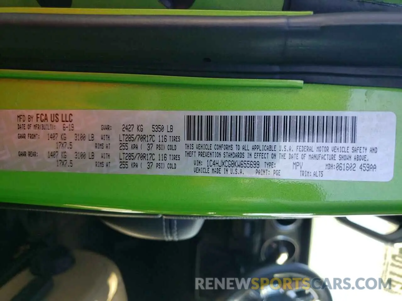 13 Photograph of a damaged car 1C4HJXCG8KW655699 JEEP WRANGLER 2019