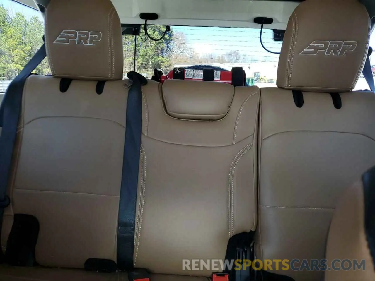 10 Photograph of a damaged car 1C4HJXDG0KW573061 JEEP WRANGLER 2019
