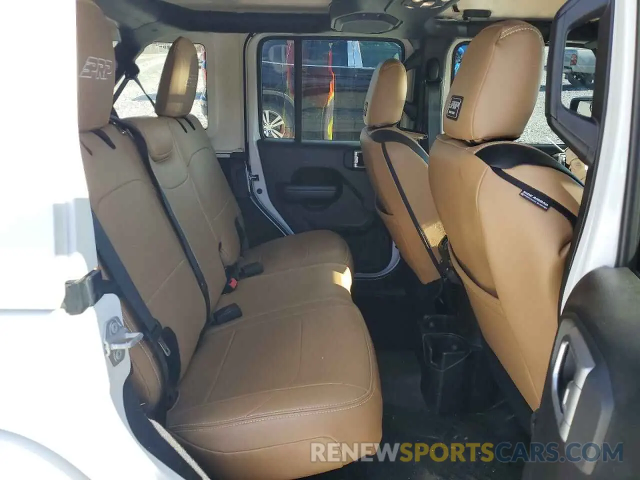11 Photograph of a damaged car 1C4HJXDG0KW573061 JEEP WRANGLER 2019