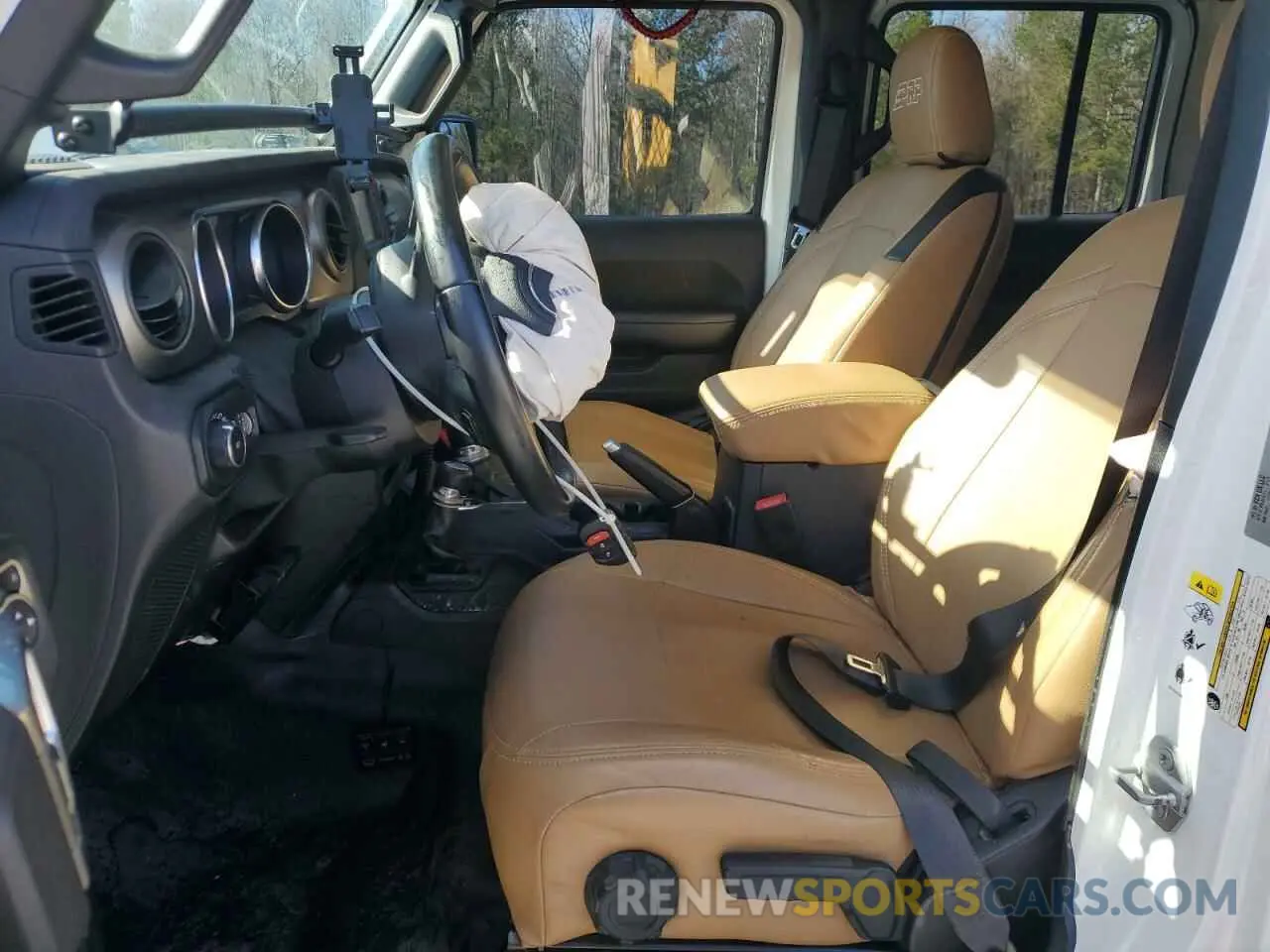 7 Photograph of a damaged car 1C4HJXDG0KW573061 JEEP WRANGLER 2019