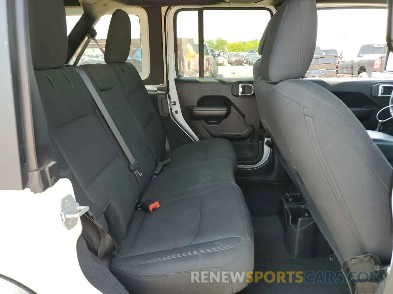 12 Photograph of a damaged car 1C4HJXDG0KW676318 JEEP WRANGLER 2019