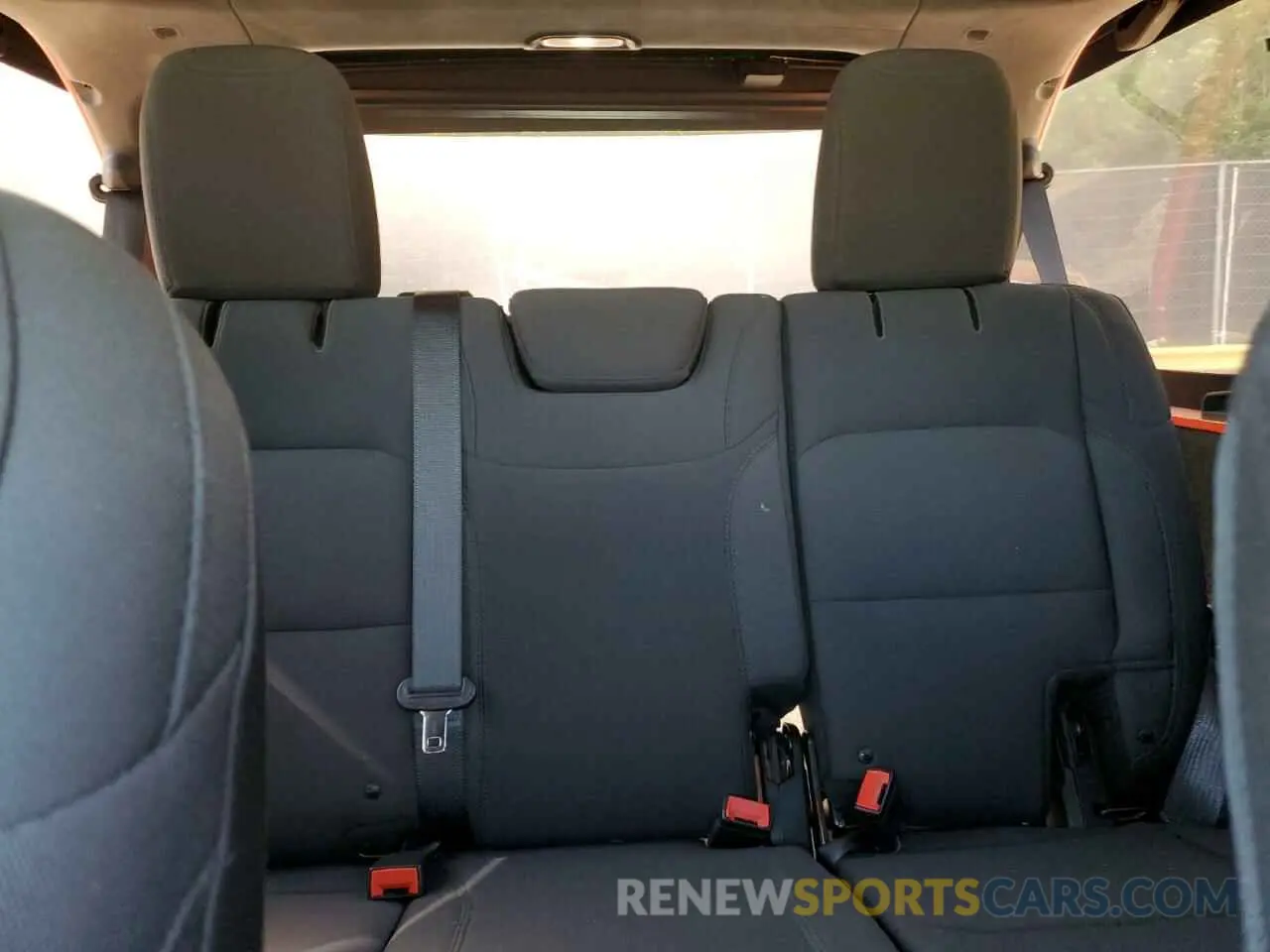 10 Photograph of a damaged car 1C4HJXDG2KW516005 JEEP WRANGLER 2019