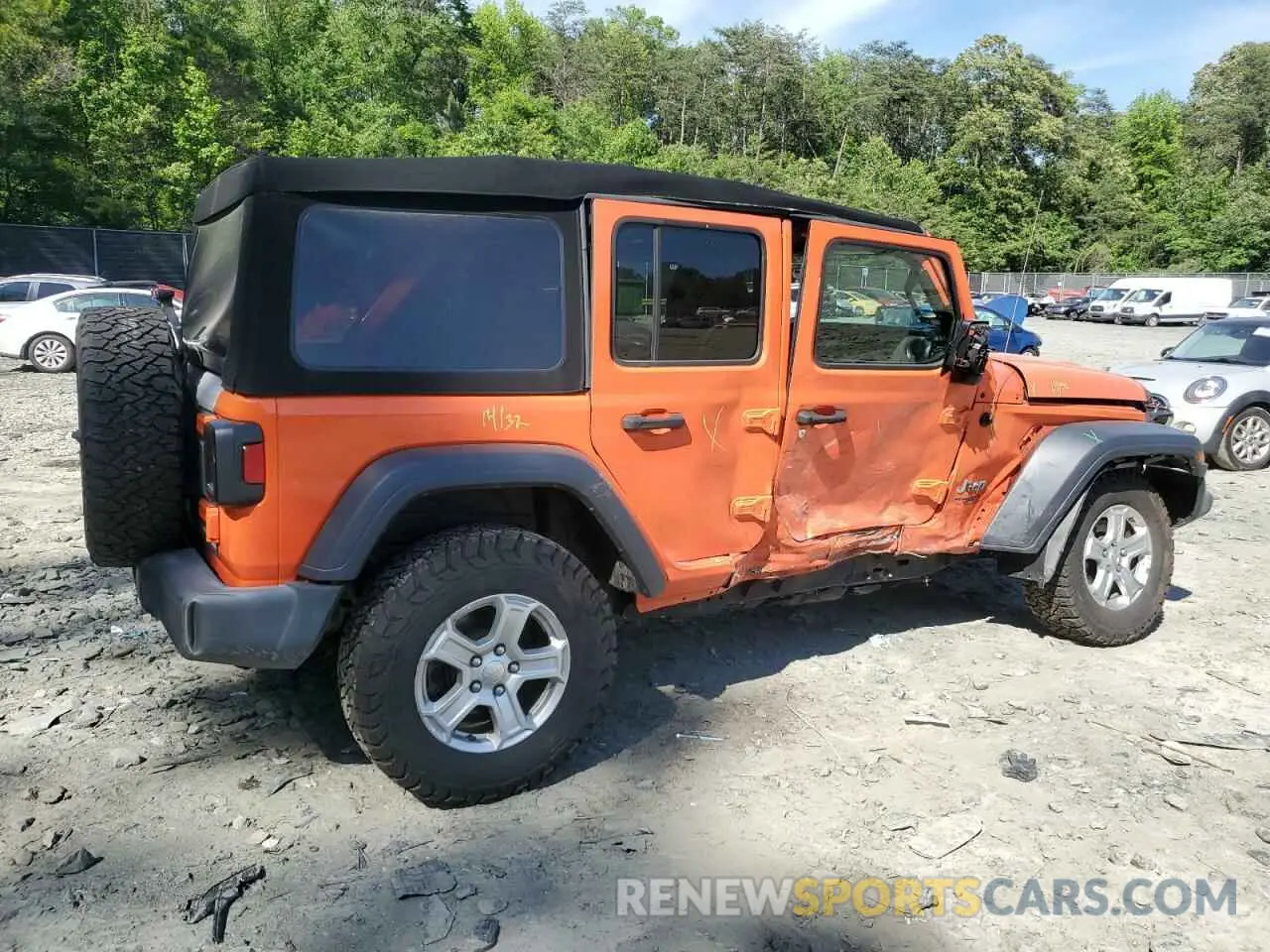 3 Photograph of a damaged car 1C4HJXDG2KW516005 JEEP WRANGLER 2019