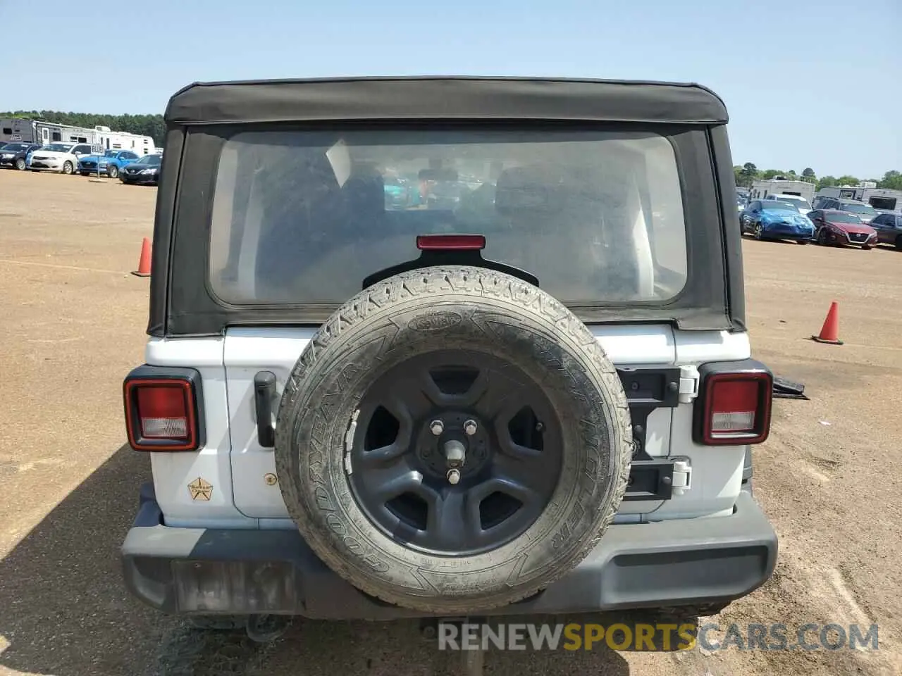 6 Photograph of a damaged car 1C4HJXDG5KW629768 JEEP WRANGLER 2019