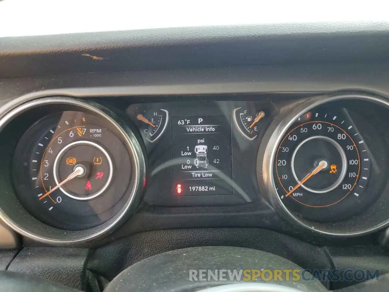 9 Photograph of a damaged car 1C4HJXDG5KW629768 JEEP WRANGLER 2019
