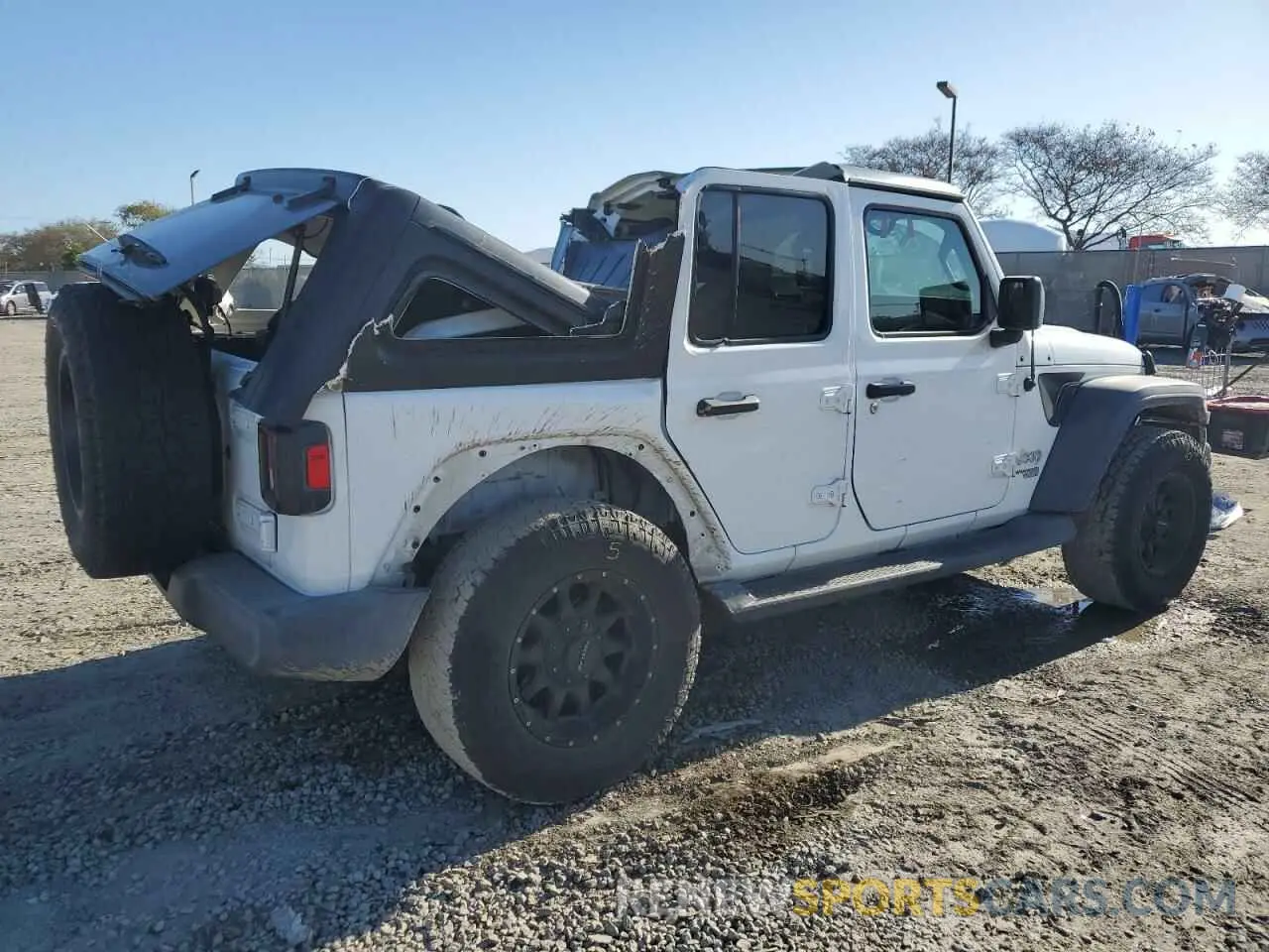3 Photograph of a damaged car 1C4HJXDG6KW518629 JEEP WRANGLER 2019