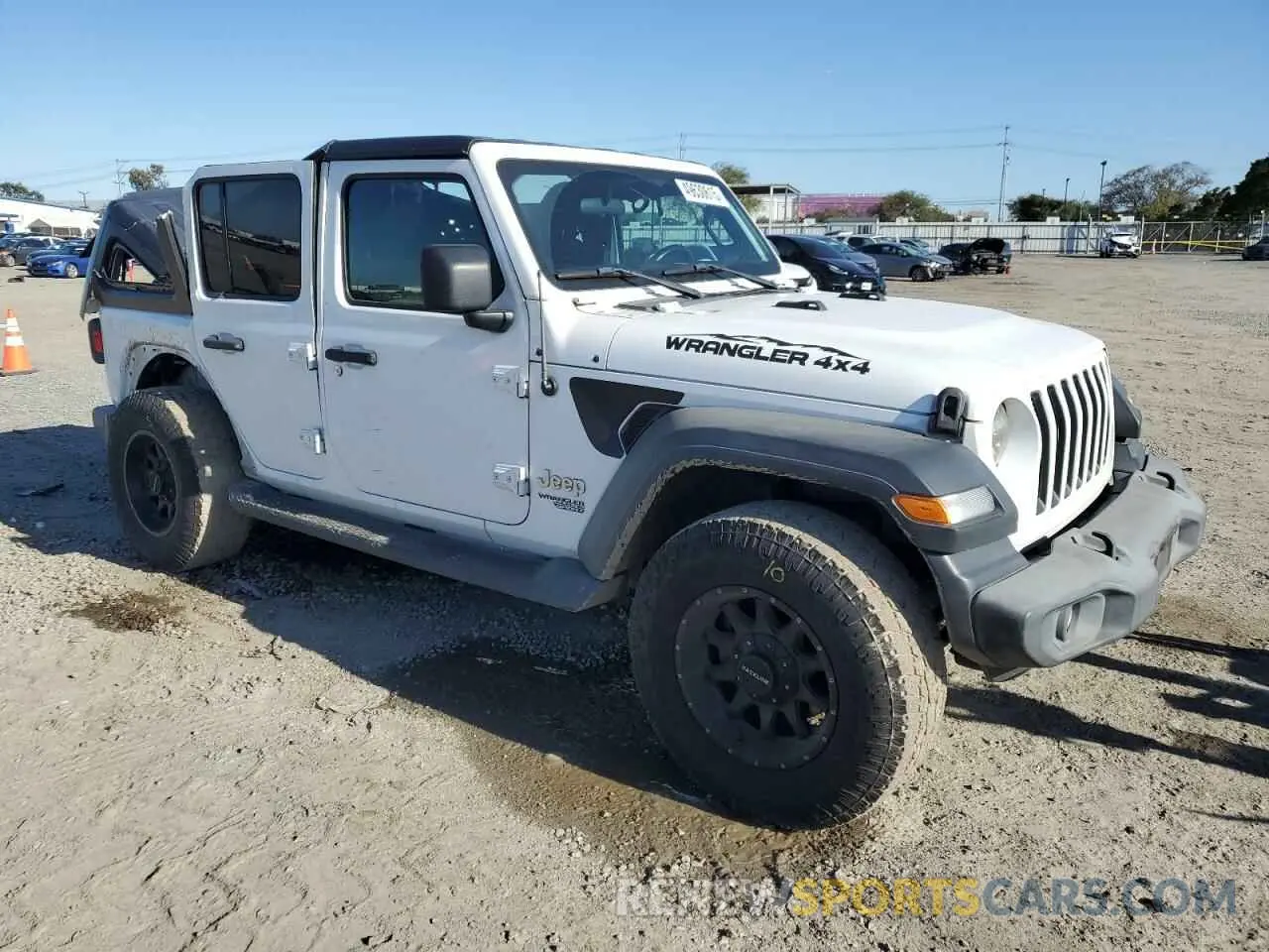 4 Photograph of a damaged car 1C4HJXDG6KW518629 JEEP WRANGLER 2019