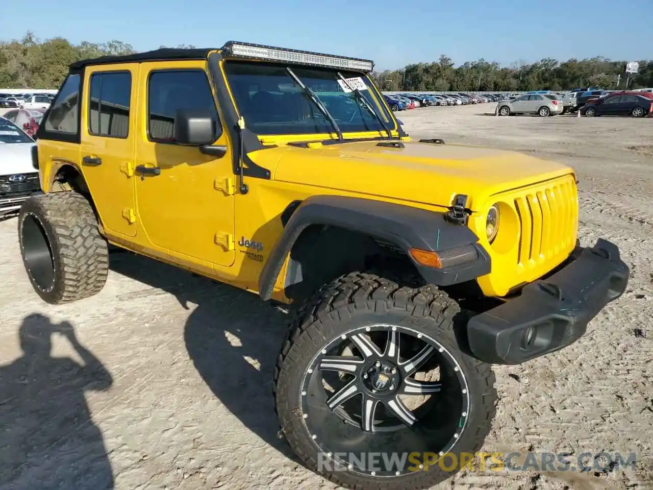 4 Photograph of a damaged car 1C4HJXDG6KW560203 JEEP WRANGLER 2019