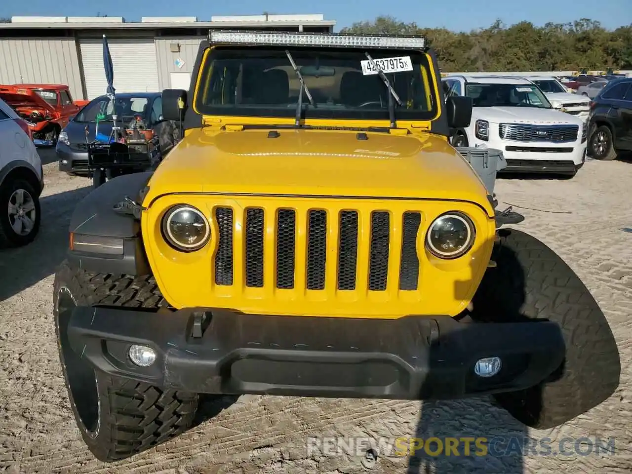 5 Photograph of a damaged car 1C4HJXDG6KW560203 JEEP WRANGLER 2019