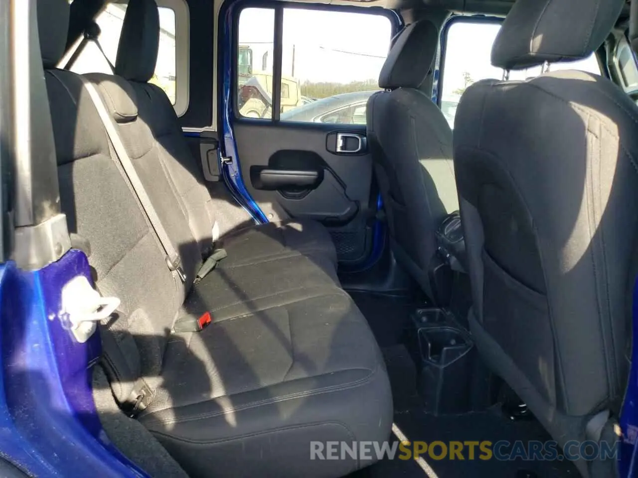 11 Photograph of a damaged car 1C4HJXDG6KW582301 JEEP WRANGLER 2019