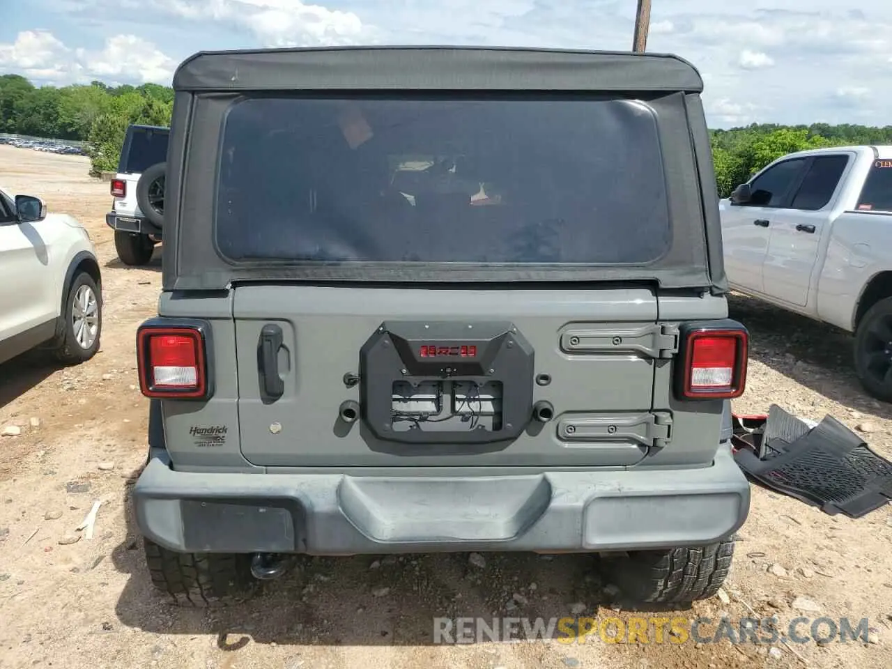 6 Photograph of a damaged car 1C4HJXDG7KW603821 JEEP WRANGLER 2019