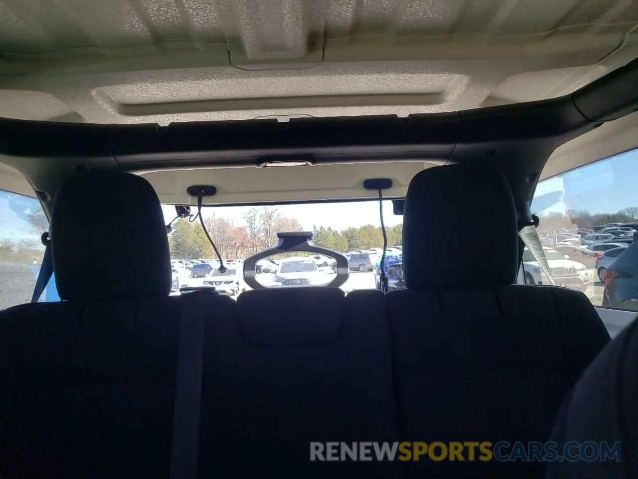 10 Photograph of a damaged car 1C4HJXDG8KW533603 JEEP WRANGLER 2019