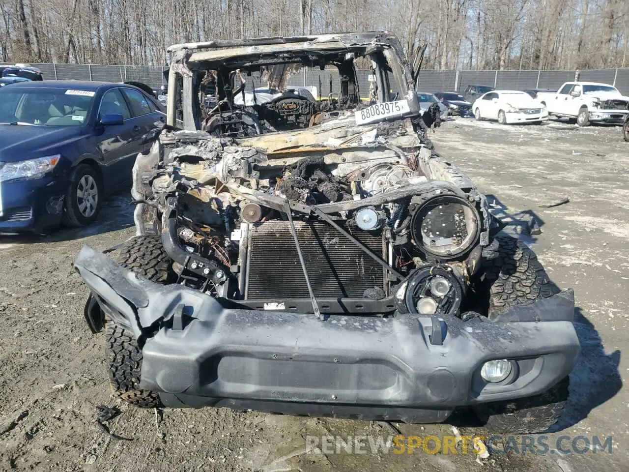 5 Photograph of a damaged car 1C4HJXDG9KW556873 JEEP WRANGLER 2019