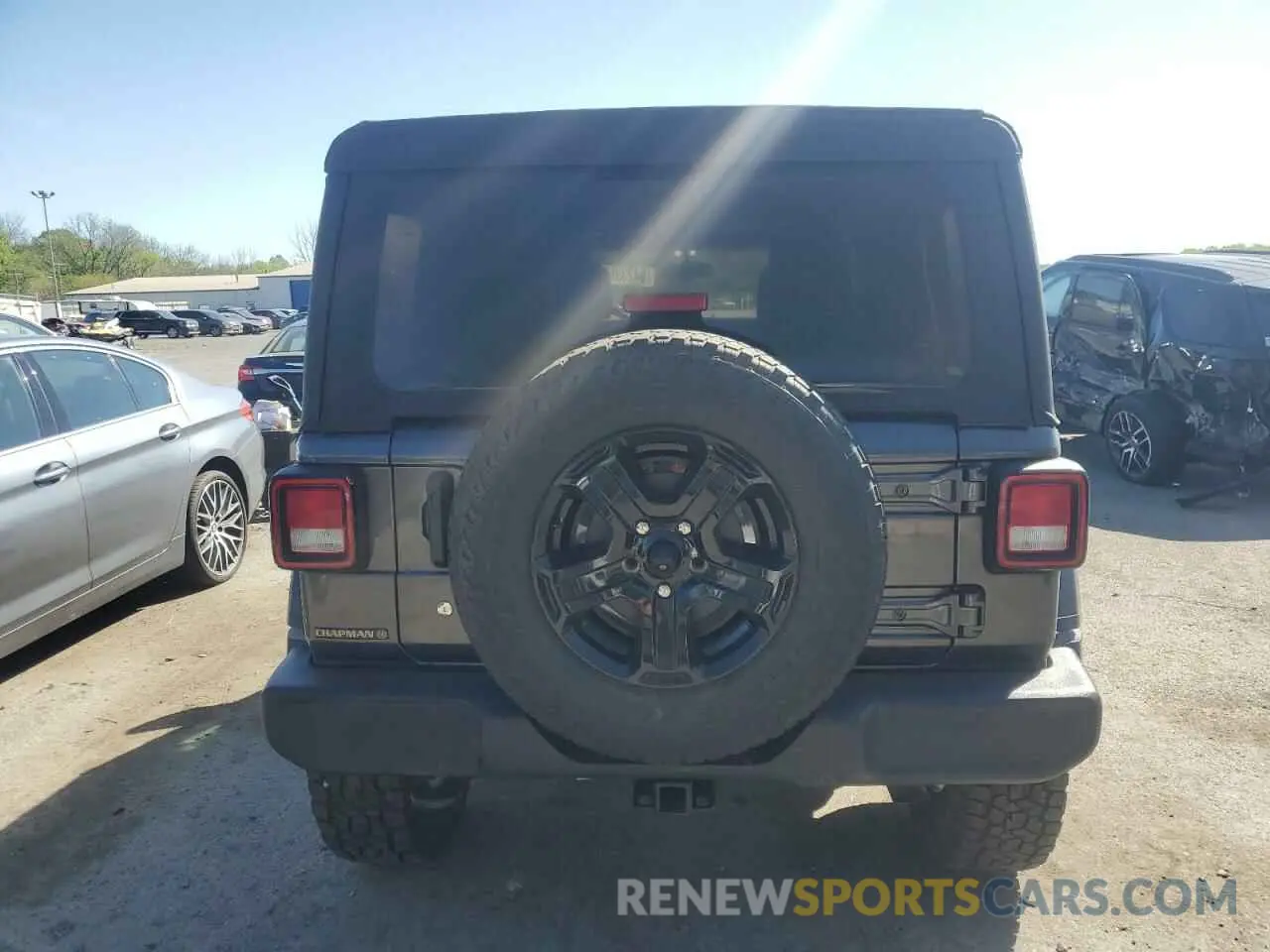 6 Photograph of a damaged car 1C4HJXDGXKW530346 JEEP WRANGLER 2019