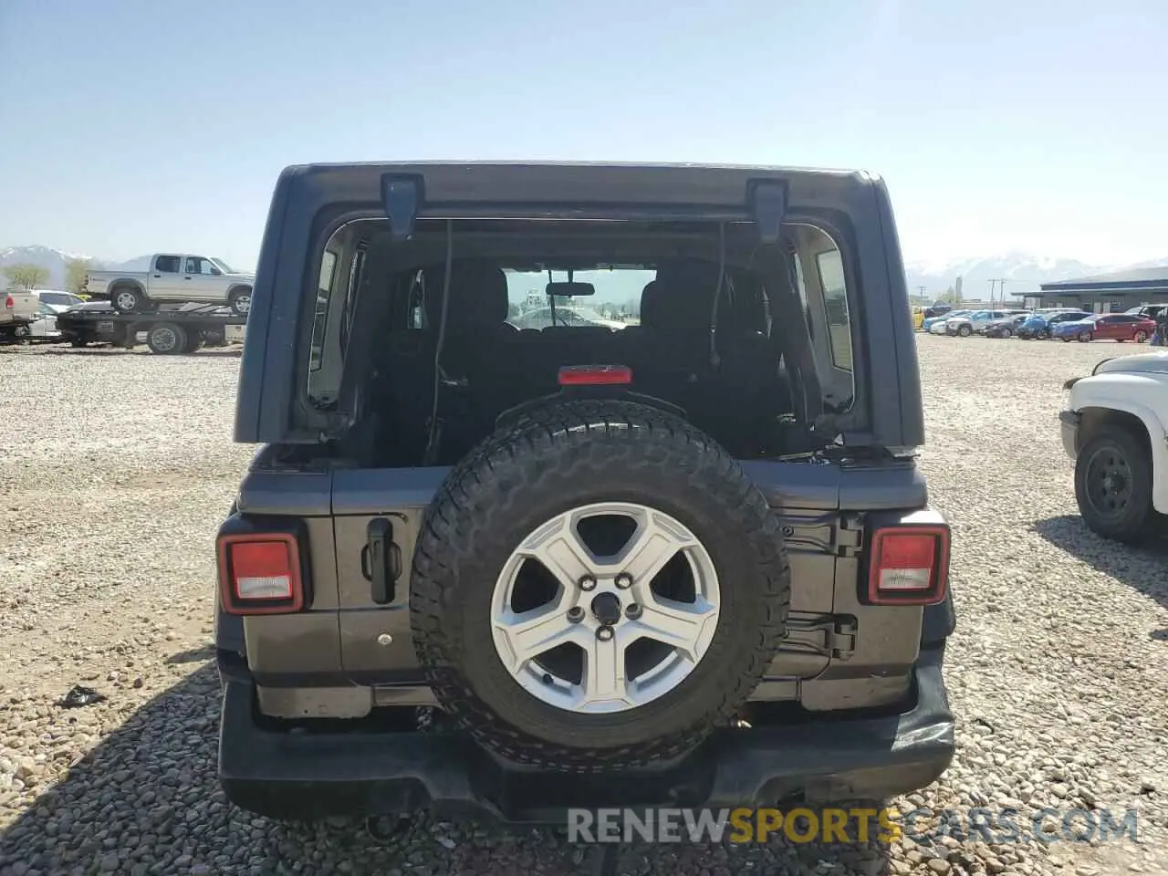 6 Photograph of a damaged car 1C4HJXDN0KW643866 JEEP WRANGLER 2019