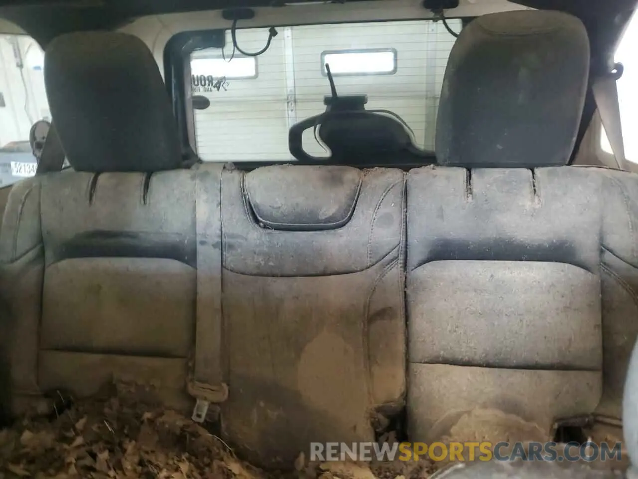10 Photograph of a damaged car 1C4HJXDN7KW644917 JEEP WRANGLER 2019