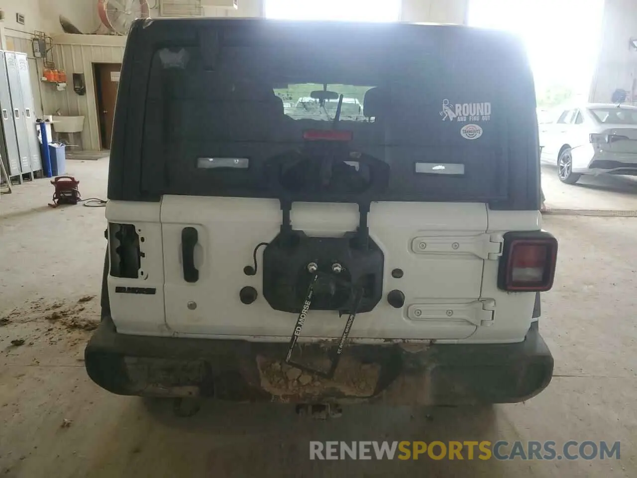 6 Photograph of a damaged car 1C4HJXDN7KW644917 JEEP WRANGLER 2019