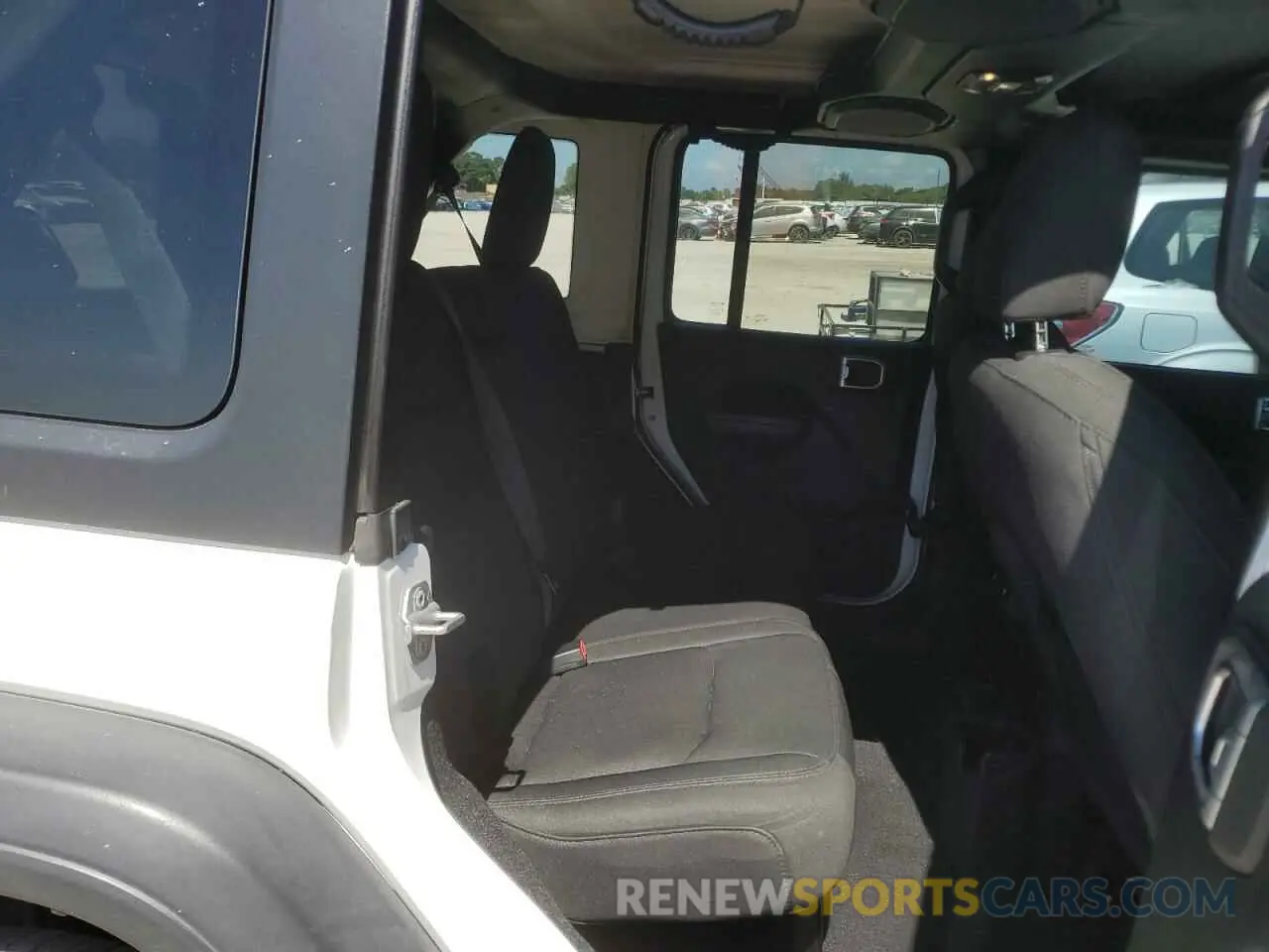 11 Photograph of a damaged car 1C4HJXDNXKW521919 JEEP WRANGLER 2019
