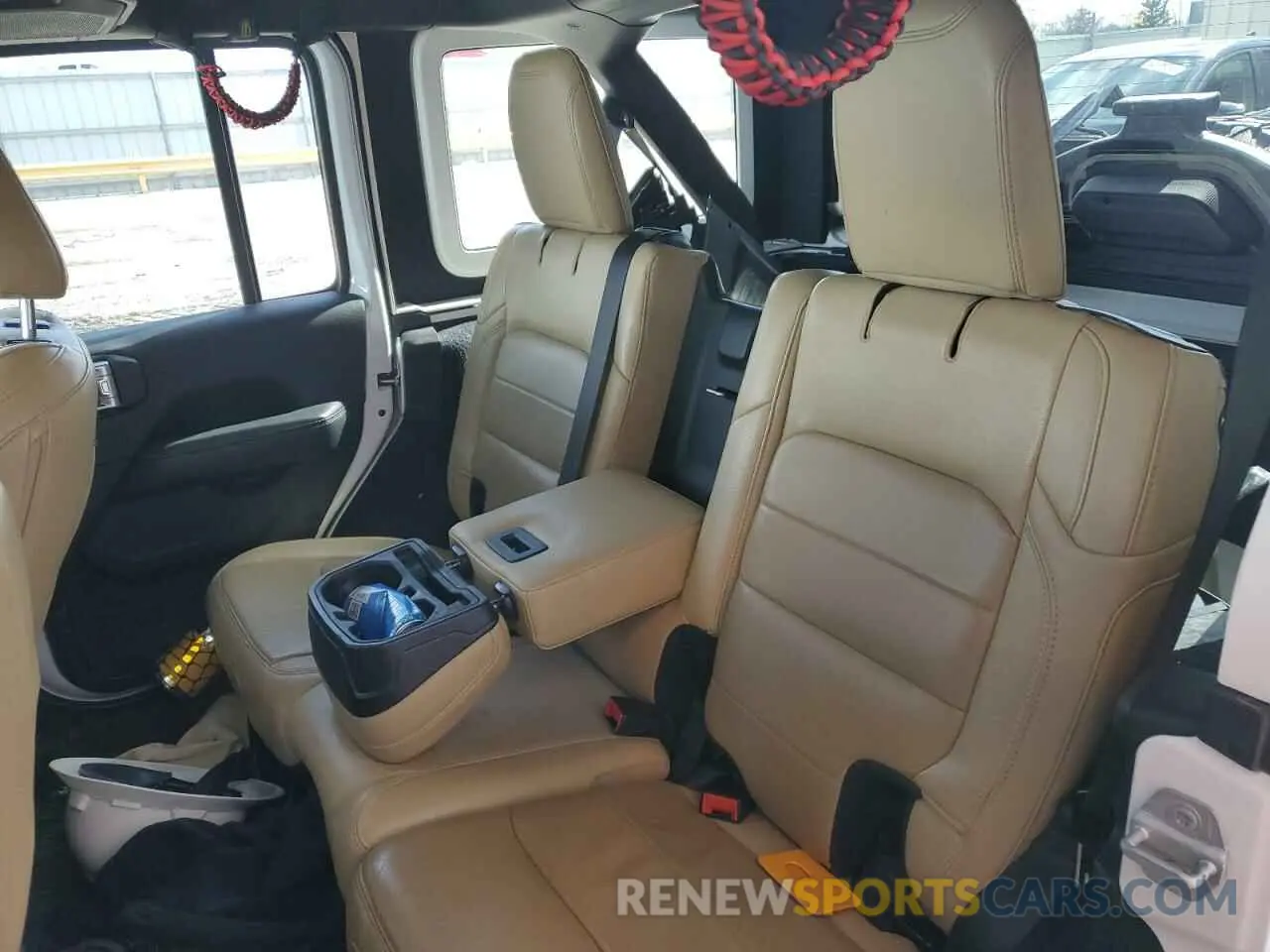 10 Photograph of a damaged car 1C4HJXEG0KW562091 JEEP WRANGLER 2019