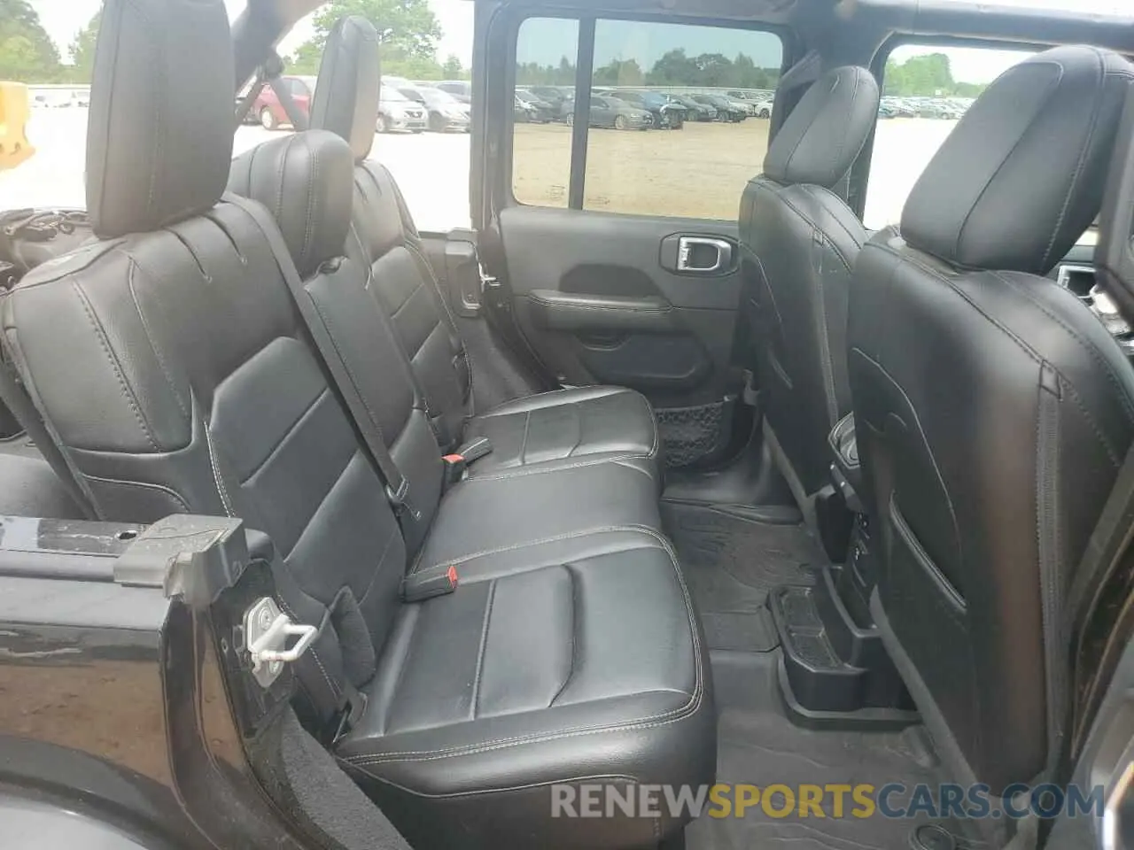10 Photograph of a damaged car 1C4HJXEG1KW527592 JEEP WRANGLER 2019
