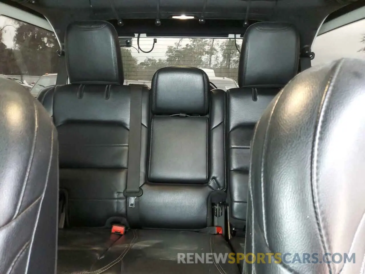 10 Photograph of a damaged car 1C4HJXEG2KW570502 JEEP WRANGLER 2019