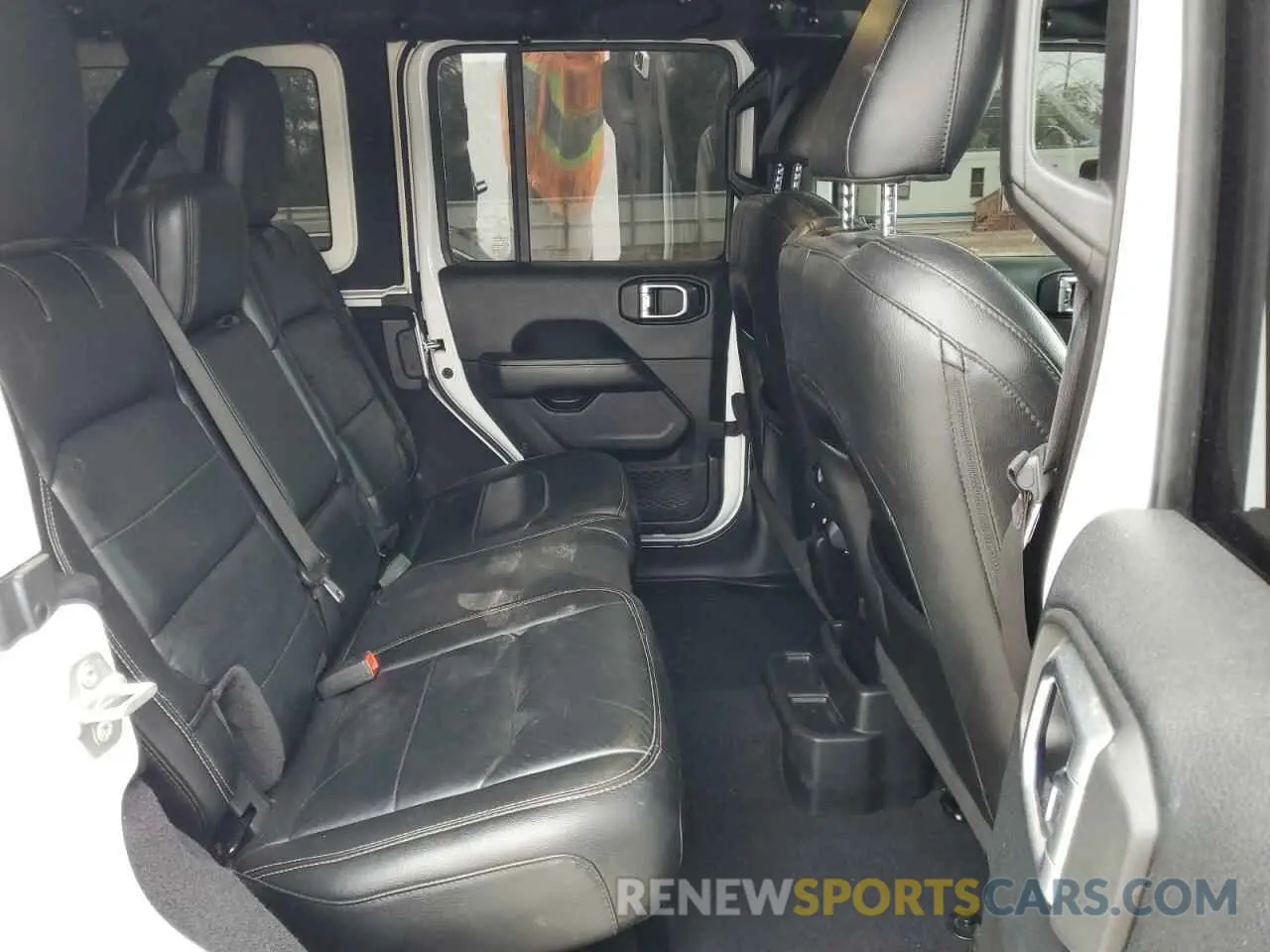 11 Photograph of a damaged car 1C4HJXEG2KW570502 JEEP WRANGLER 2019