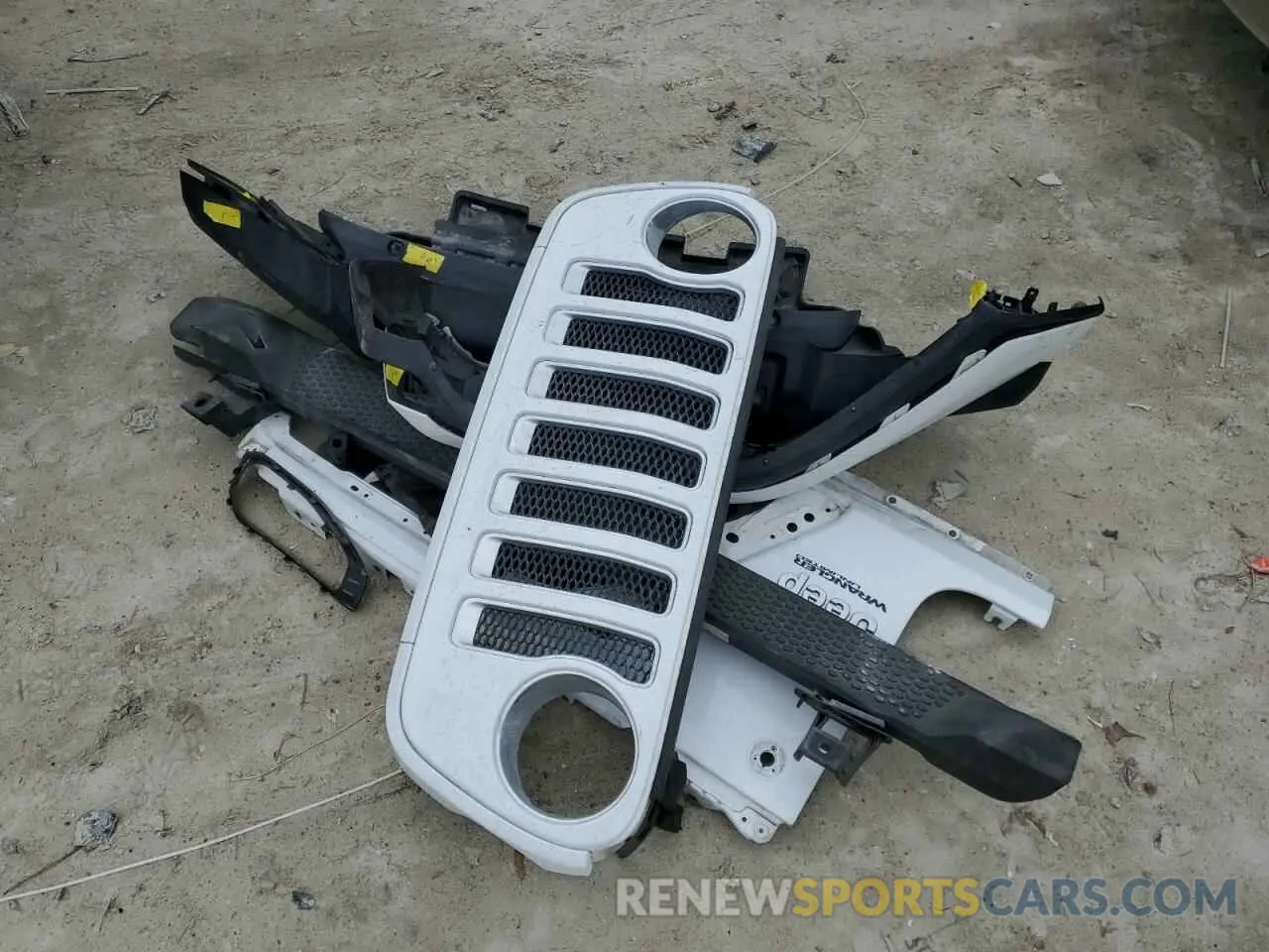 13 Photograph of a damaged car 1C4HJXEG2KW570502 JEEP WRANGLER 2019