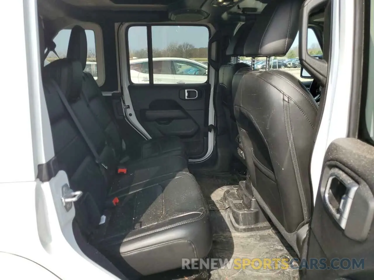 10 Photograph of a damaged car 1C4HJXEG2KW660393 JEEP WRANGLER 2019