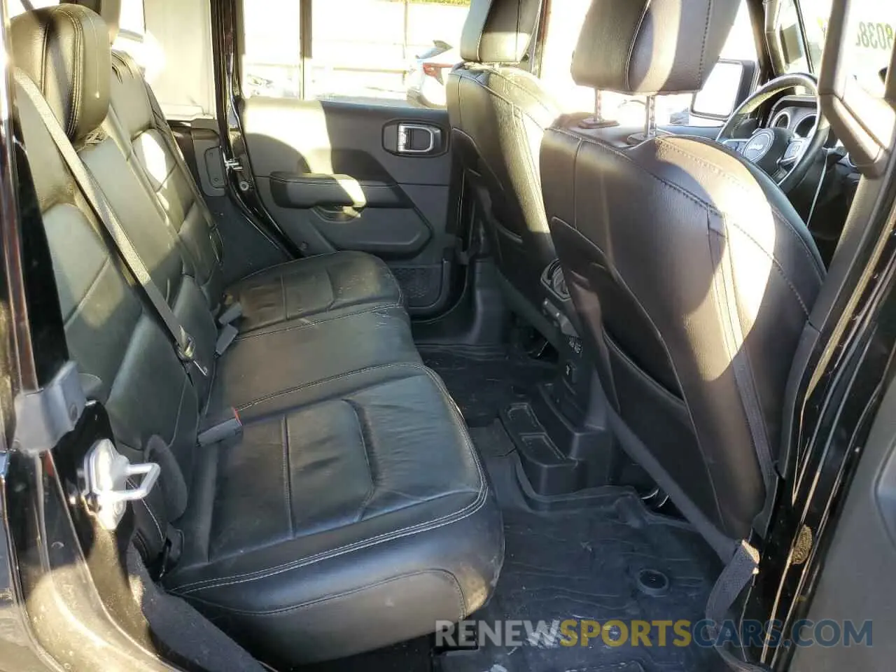 11 Photograph of a damaged car 1C4HJXEG5KW570347 JEEP WRANGLER 2019