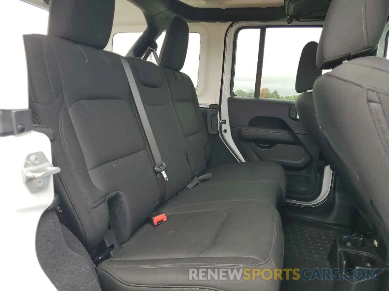 10 Photograph of a damaged car 1C4HJXEG9KW600644 JEEP WRANGLER 2019