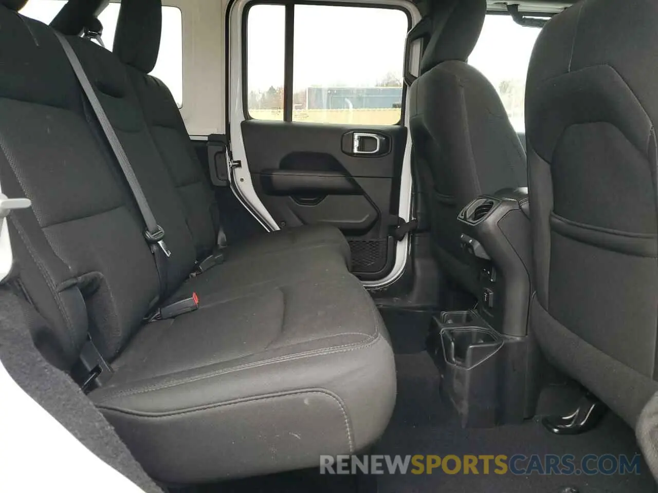 11 Photograph of a damaged car 1C4HJXEGXKW517725 JEEP WRANGLER 2019