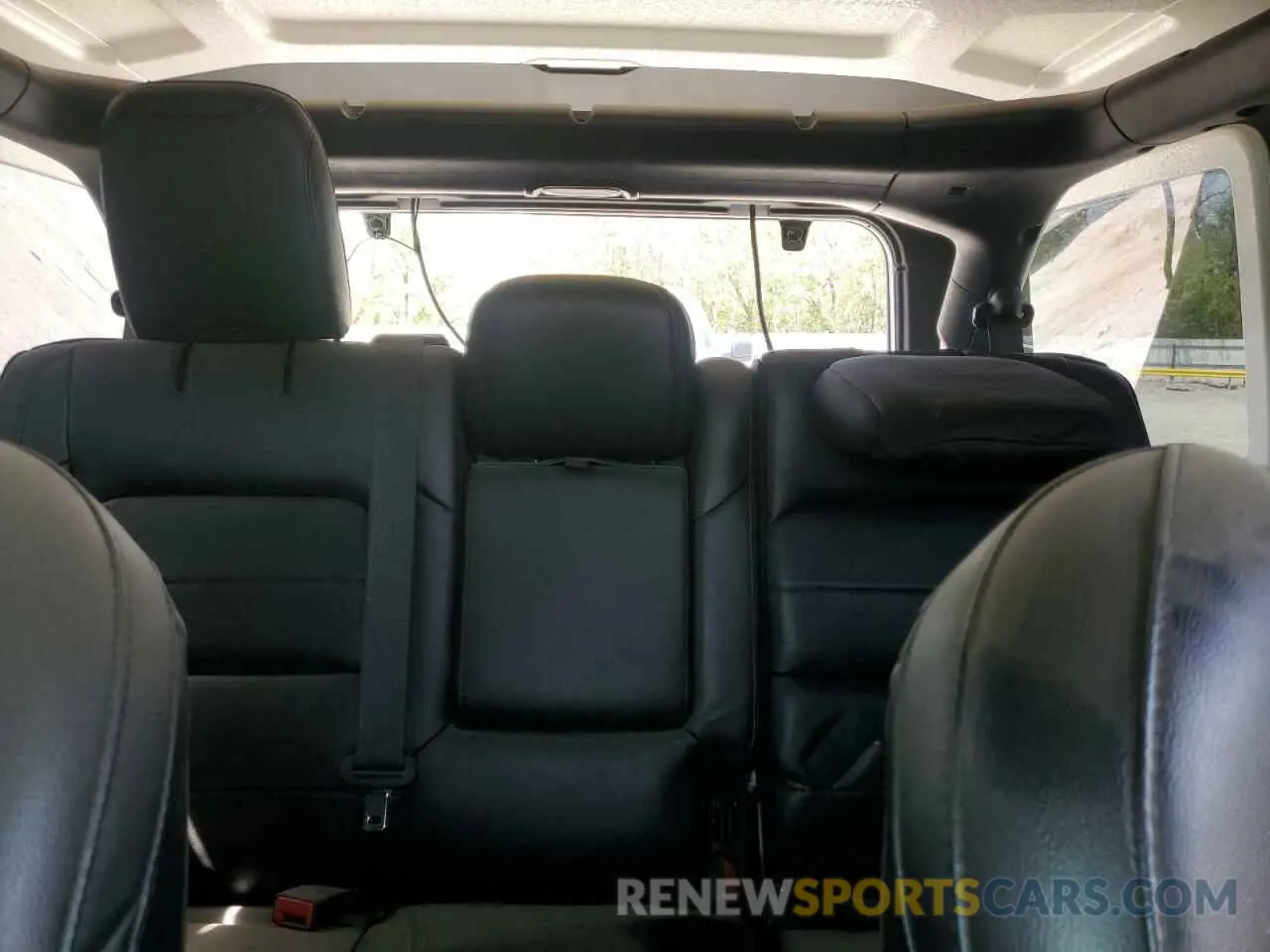 10 Photograph of a damaged car 1C4HJXEGXKW651960 JEEP WRANGLER 2019