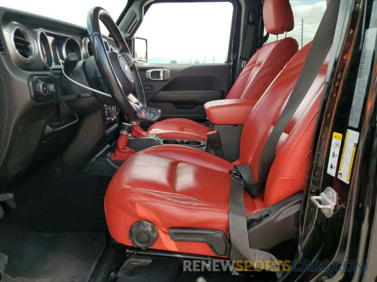 7 Photograph of a damaged car 1C4HJXEN6KW595840 JEEP WRANGLER 2019