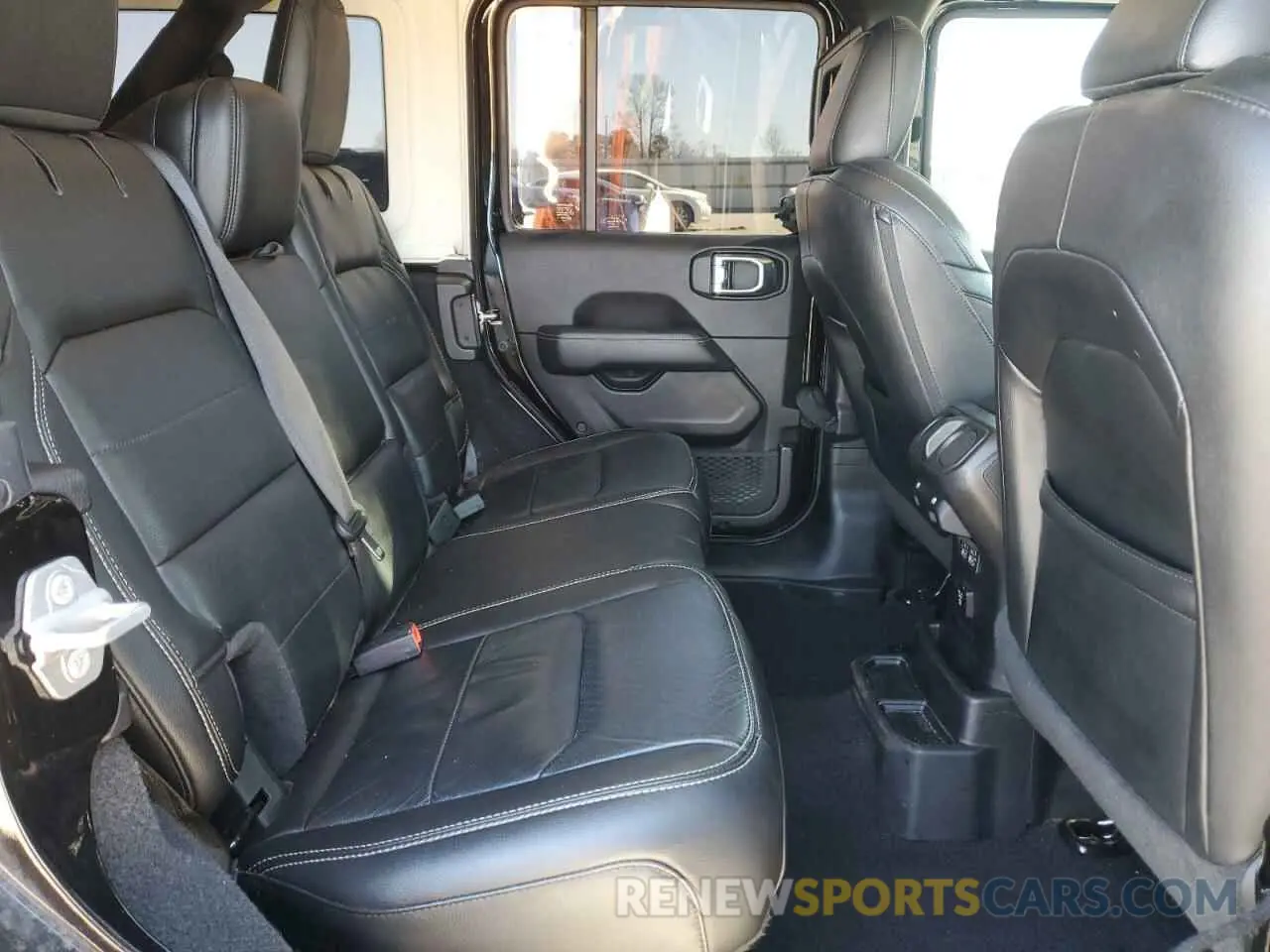 10 Photograph of a damaged car 1C4HJXEN7KW689807 JEEP WRANGLER 2019