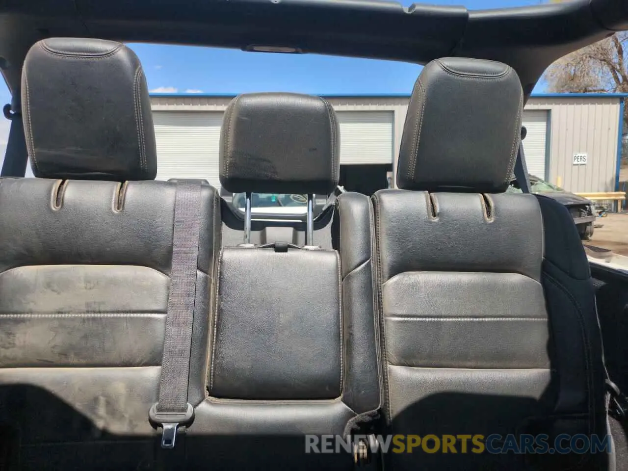 10 Photograph of a damaged car 1C4HJXEN8KW616980 JEEP WRANGLER 2019