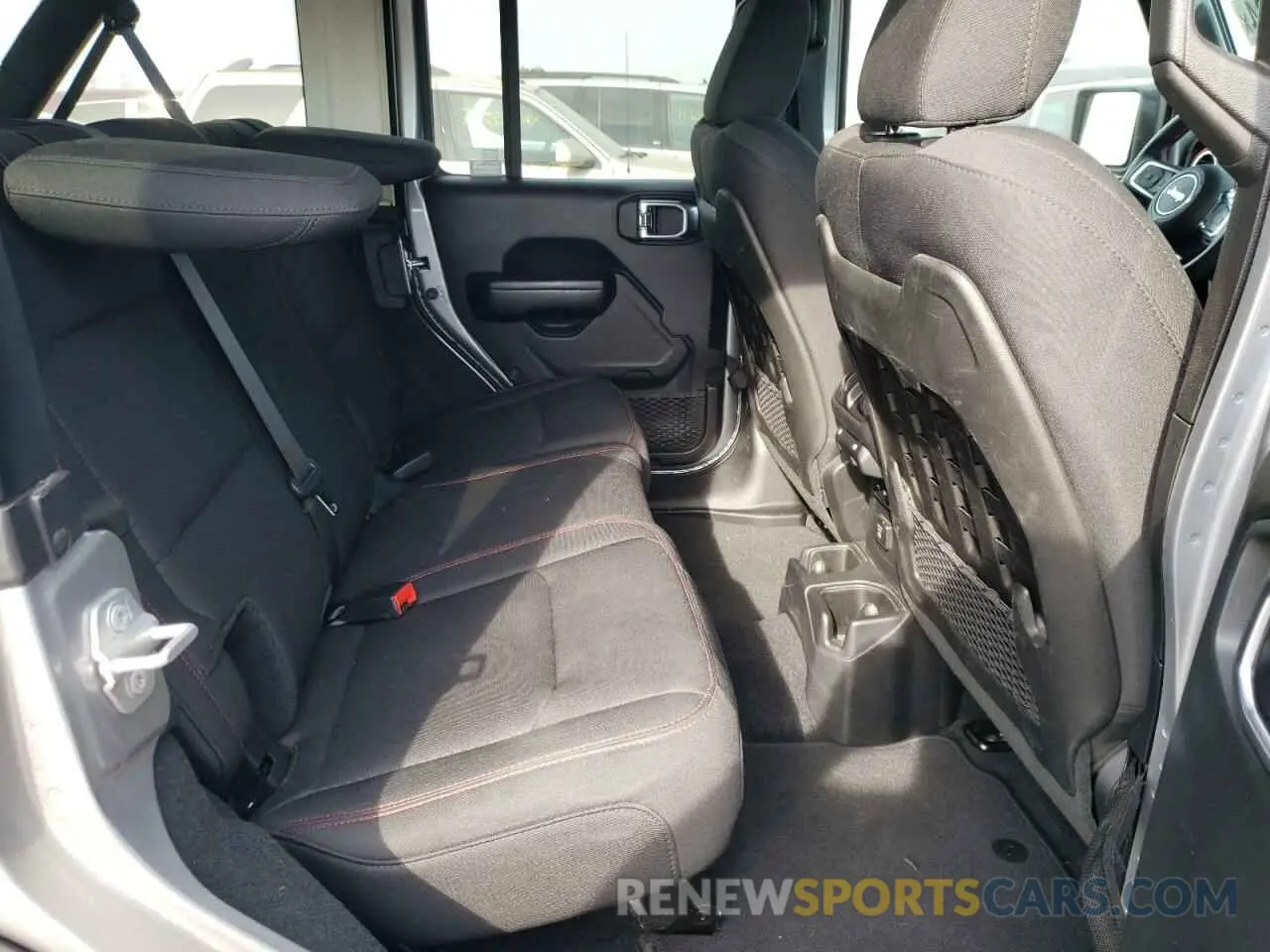 10 Photograph of a damaged car 1C4HJXFG1KW632969 JEEP WRANGLER 2019